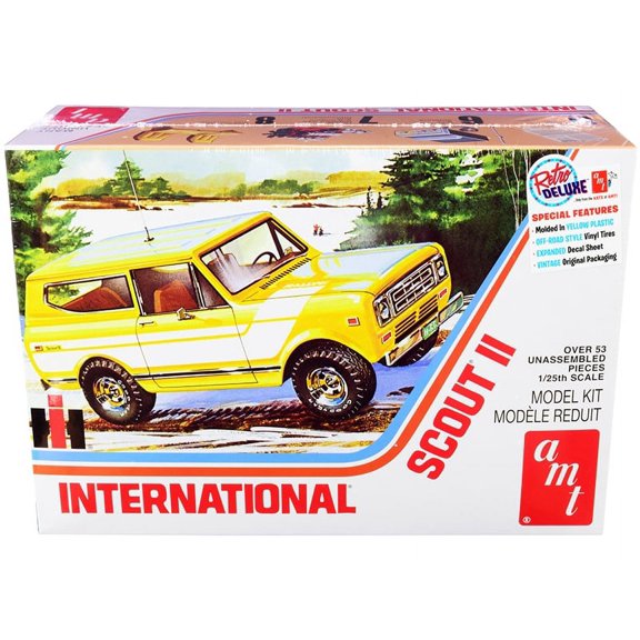 Skill 2 Model Kit IH International Harvester Scout II 1/25 Scale Model by AMT