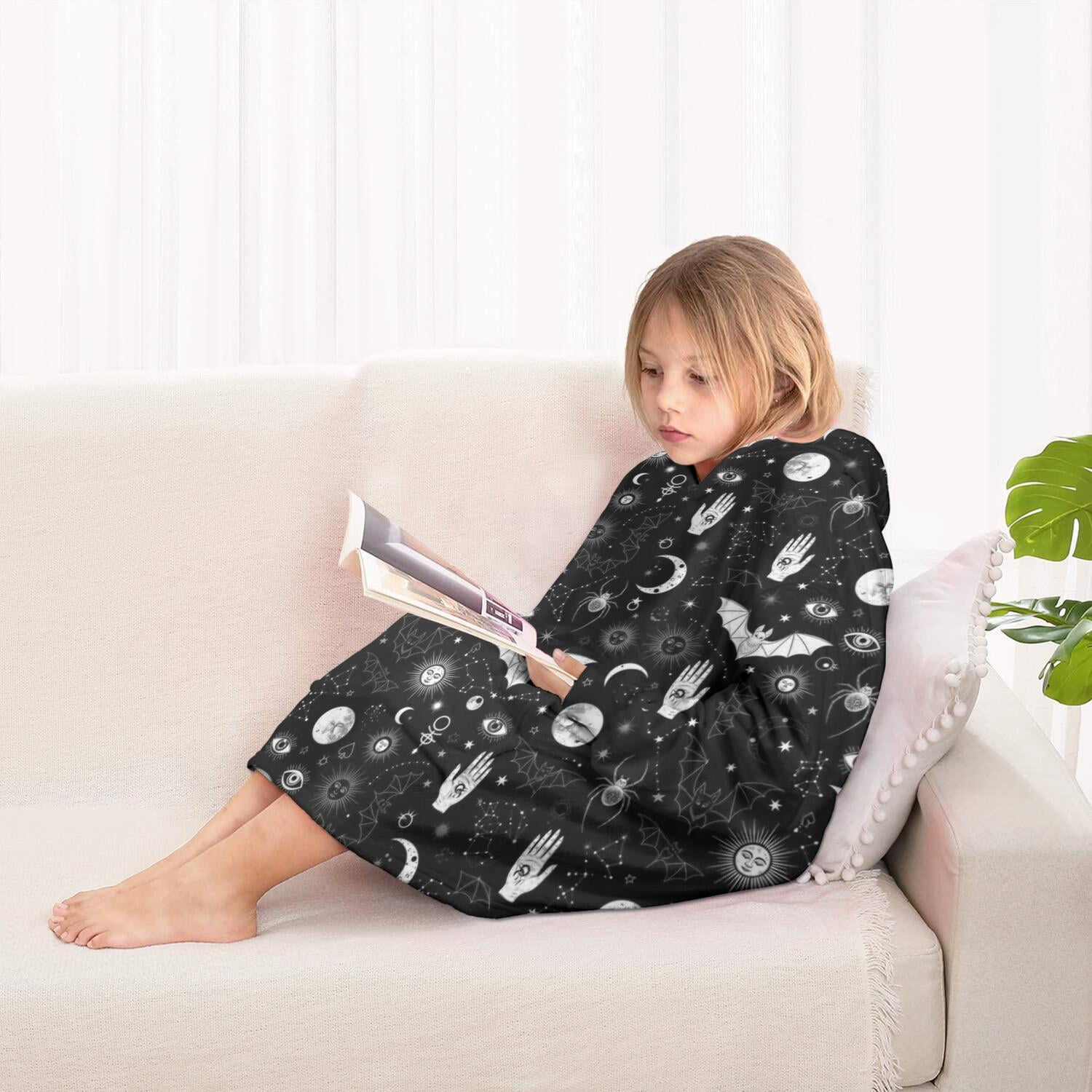 Black White Gothic Hand Bat Eye Pattern Blanket Hoodies for Kids 6-13YR Oversize Wearable Blanket Hoodies for Boys Girls Teens