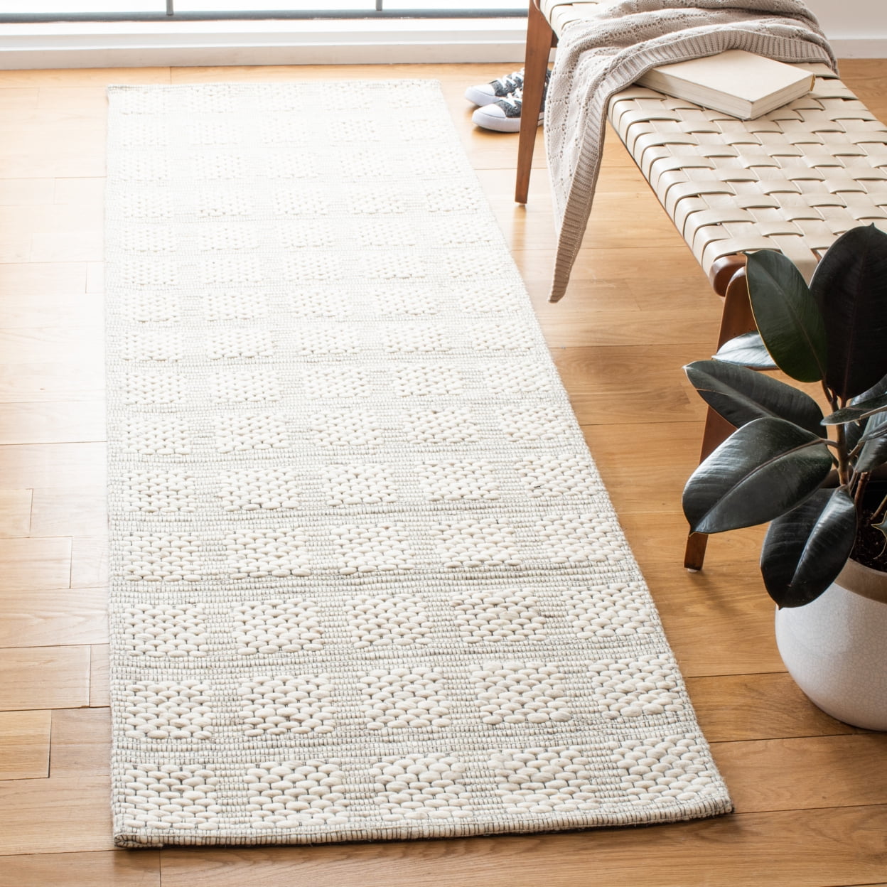 SAFAVIEH Marbella David Geometric Squares Area Rug, Beige, 8' x 10'