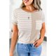 thumbnail image 2 of Camiseta de mujer de manga corta con patrón de tiras y cuello redondo, Top cómodo para viajes de verano, 2 of 6