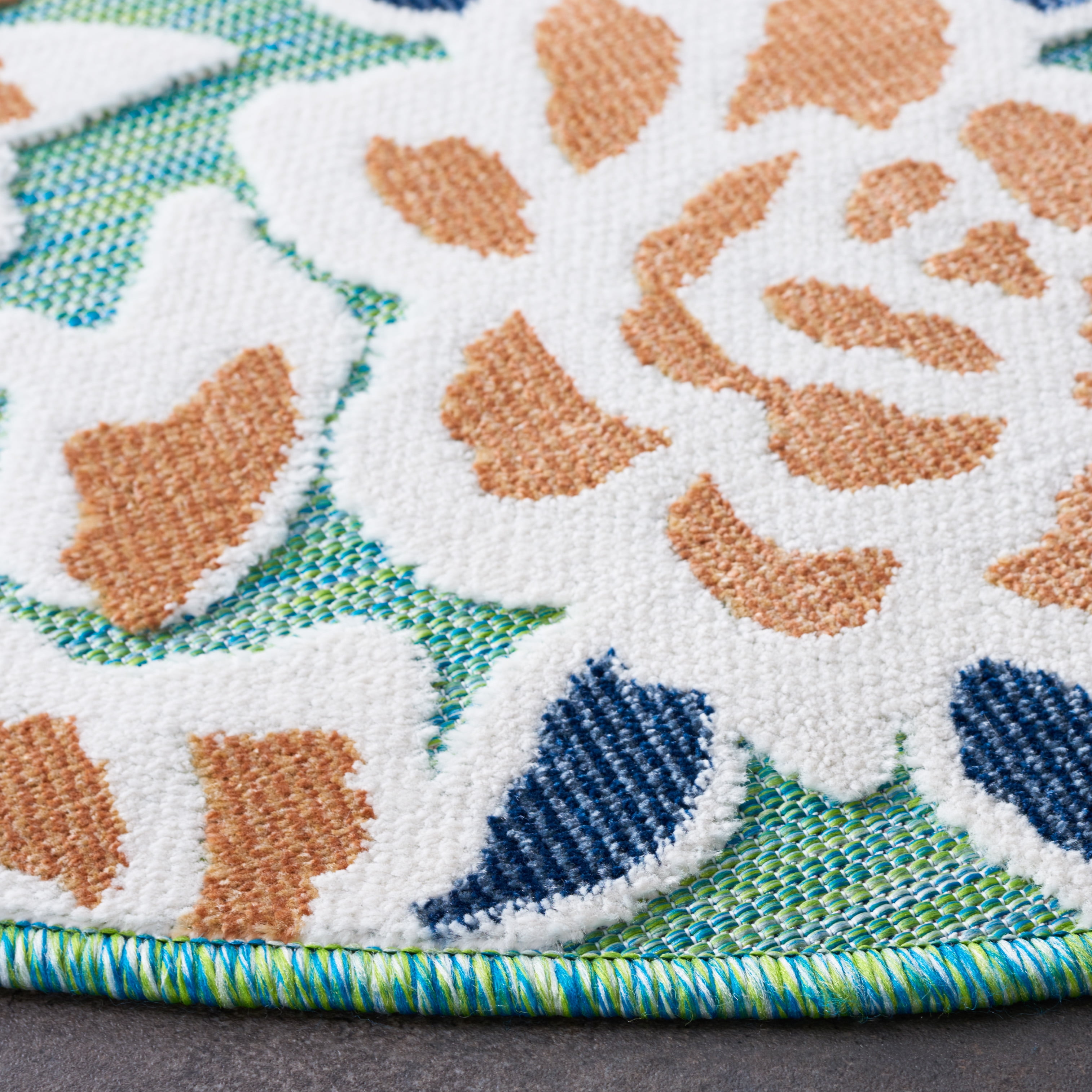 SAFAVIEH Cabana Tobias Floral Indoor/Outdoor Area Rug, Green/Navy, 4' x 4' Round
