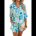 thumbnail image 3 of Conjunto de 2 Piezas para Mujer, con Estampado Floral Tropical Suave de Verano, Cuello en V, Corta, Botones y Pantalones Cortos. Tablero de Ajedrez S, 3 of 10