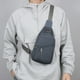 thumbnail image 1 of Bolso de pecho informal para hombre | Bandolera cruzada de gran capacidad | Bolso de hombro multifuncional impermeable para viajes, trabajo y actividades al aire libre, 1 of 5