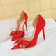 thumbnail image 4 of Zapatos de novia clásicos de tacón alto, delgados, a la moda para damas, con boca poco profunda, puntiagudos, huecos en los lados y lazo de diamante, 4 of 5