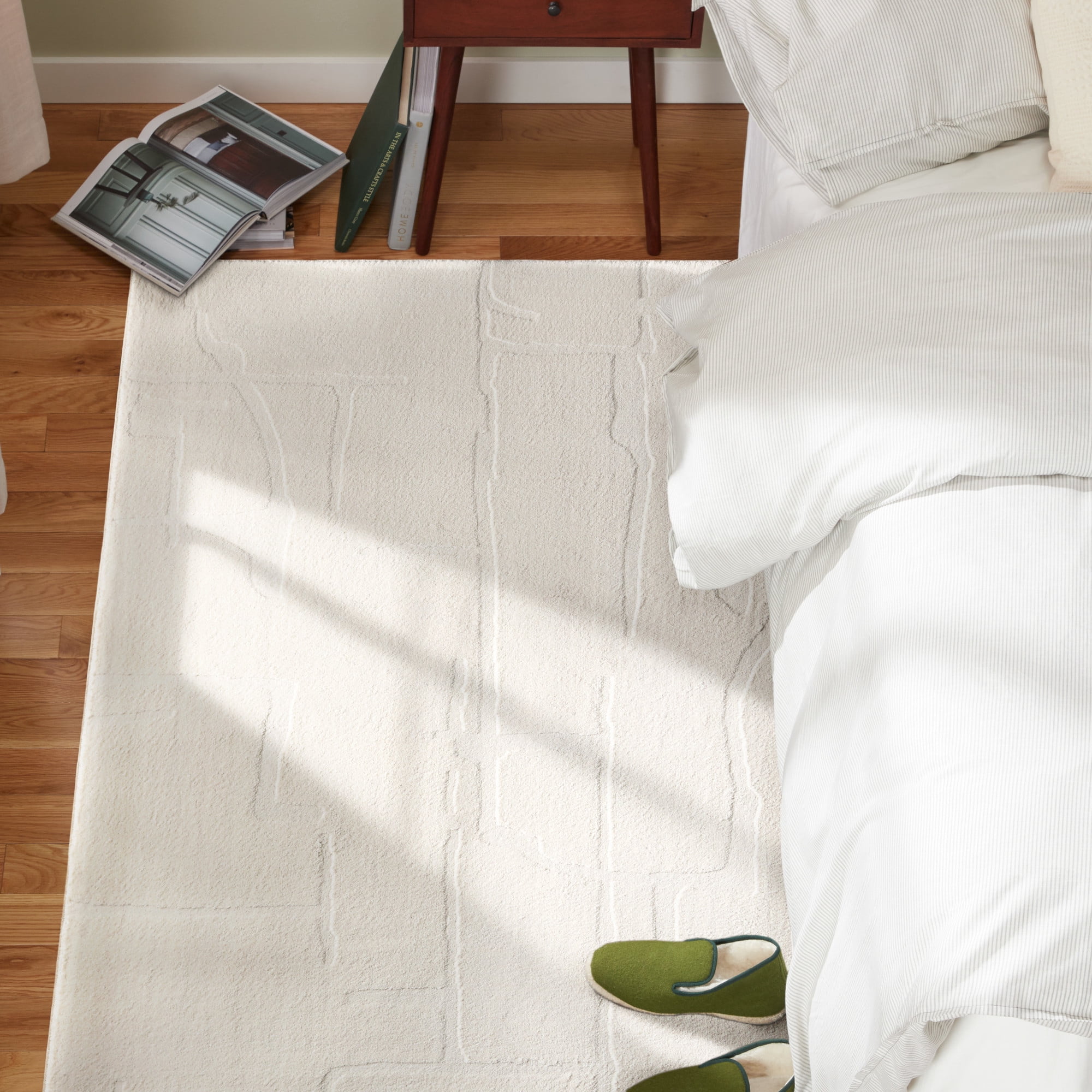 TOWN & COUNTRY EVERYDAY Rae Abstract Organic Soft Felt Everwash®, Machine Washable Area Rug with Non-Slip Backing, Abstract Rug, Ivory, 6'6"x9'2"