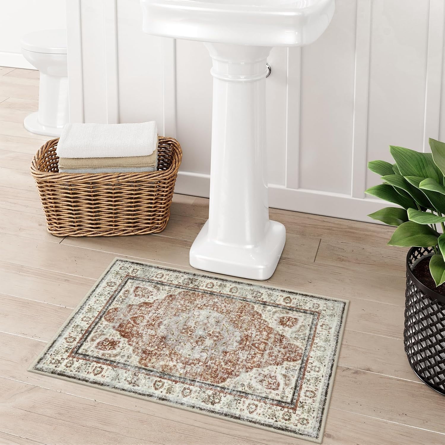 Blue Bathroom Rugs, Distressed Farmhouse Boho Bath Mat, Comfy Velvet Small Bath Rugs Non Slip Washable, Vintage Oriental Toilet Rug for Sink Shower Vanity, 17x27 inch