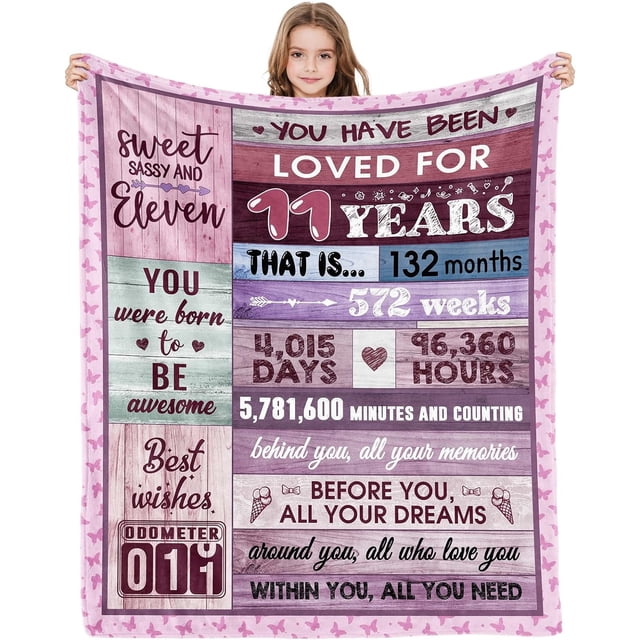 LHSHID 17th Birthday Gifts for Girls Happy 17th Birthday Decorations for Girls 17 Year Old Girl Birthday Gift Ideas for Daughter Sister Niece Bestie Flannel Blanket 30x40in