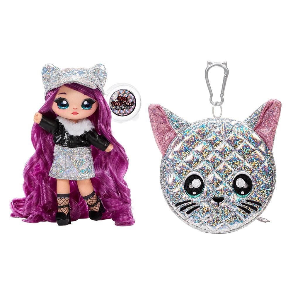 Poupée-mannequin Na! Na! Na! Surprise douce 2 en 1 et sac à main métallique de la série Glam - Chrissy Diamond, poupée-mannequin aux cheveux violets portant une tenue noire et argentée avec un sac à m