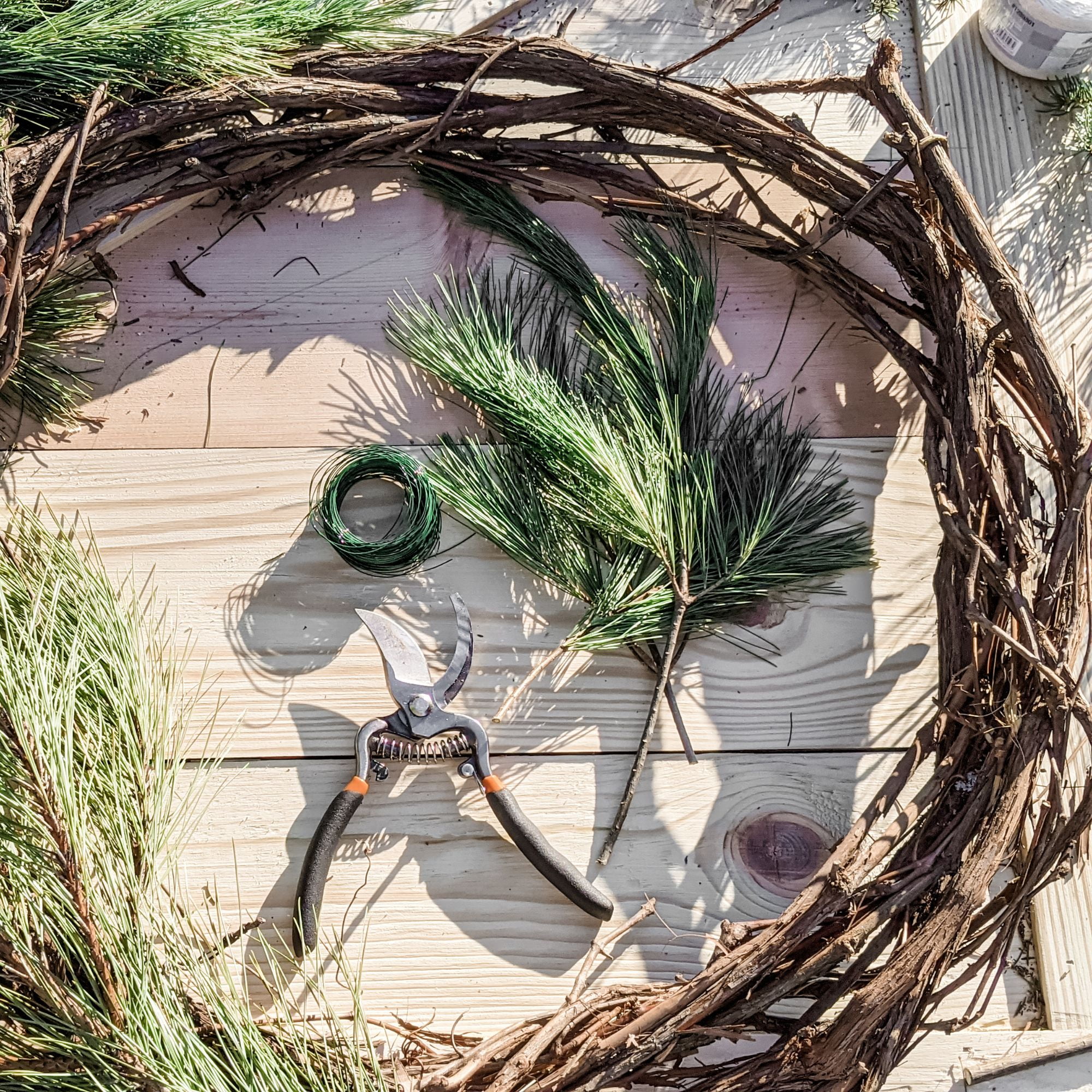 ProFlora Grapevine Brown Wreath 12"