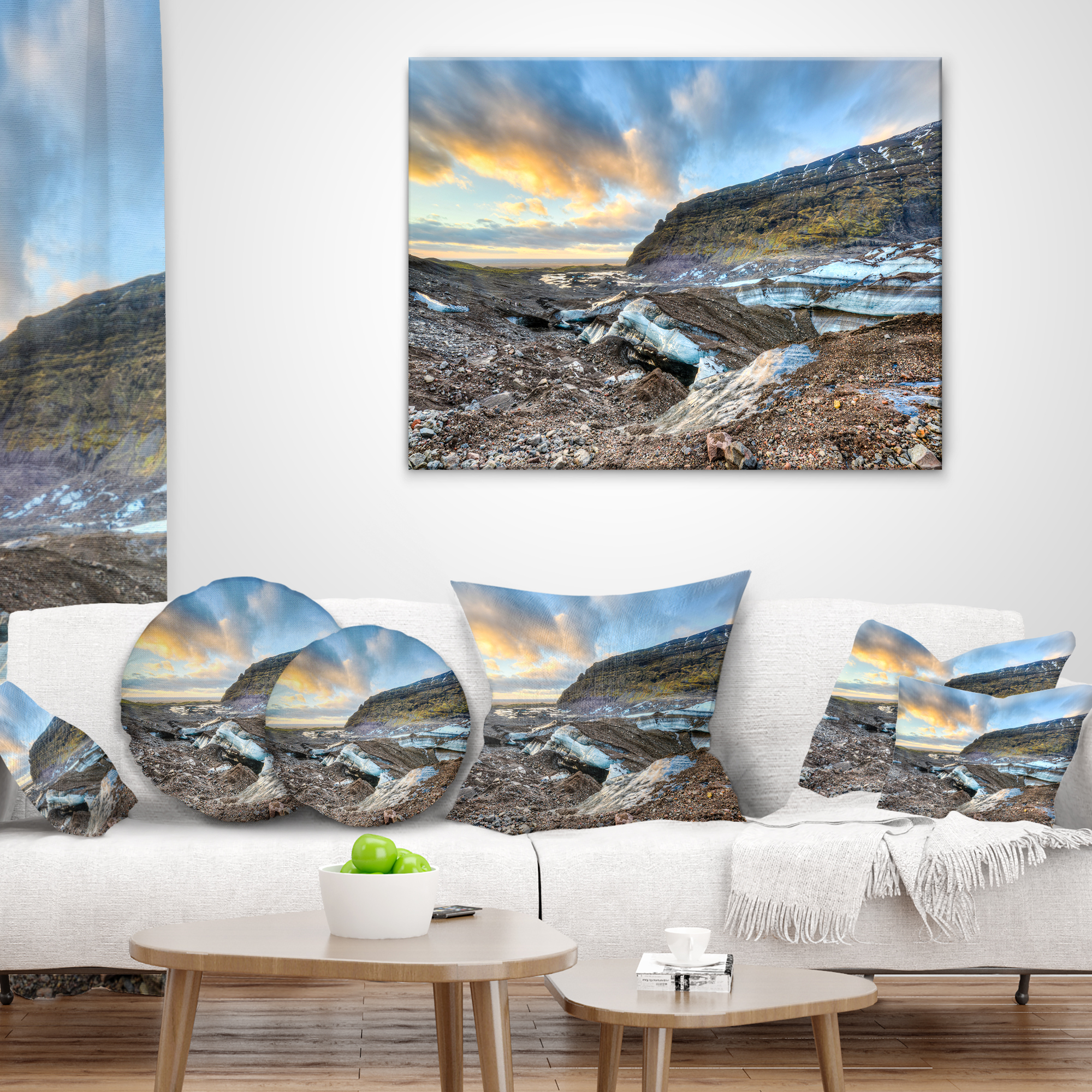 Designart Vatnajokull Glacier Trail Iceland - Seashore Throw Pillow - 12x20