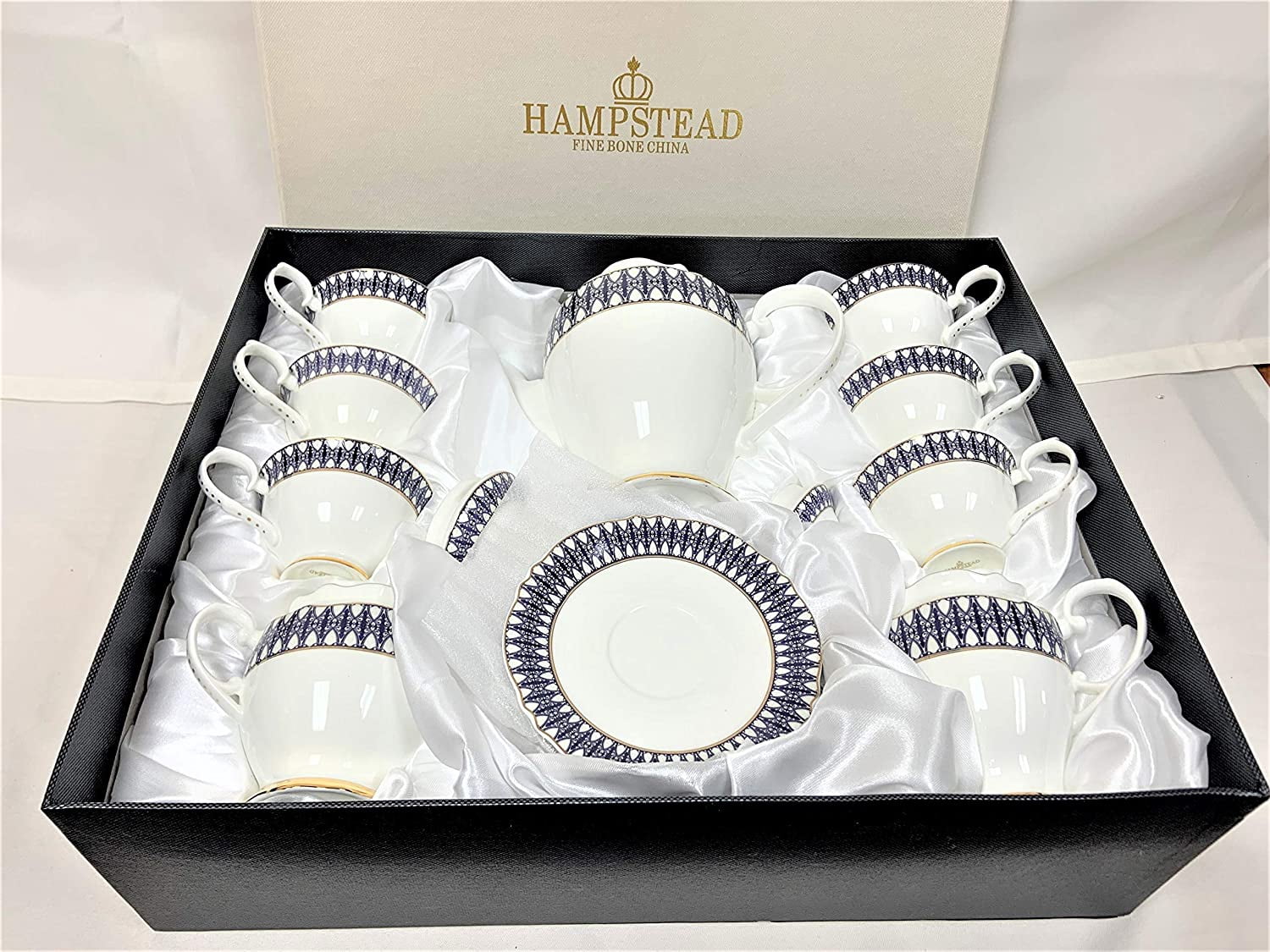 Hampstead Collection Blue Designed Fine Bone China 15 pcs Tea Set