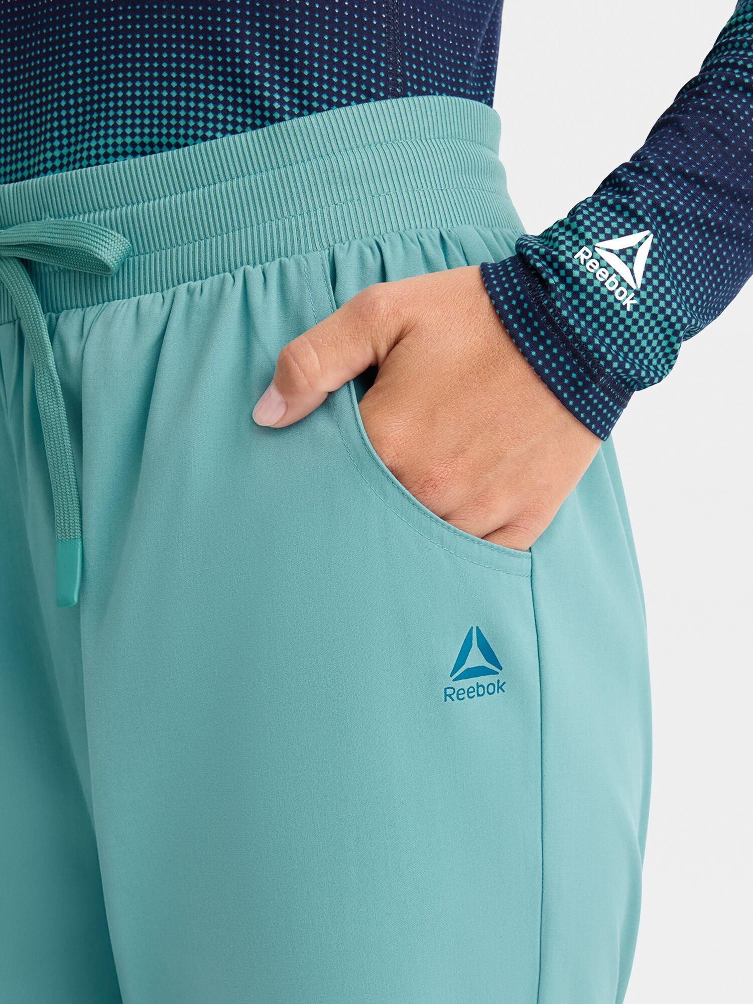 Reebok Women's Tech Comfort 4 Pocket Straight Leg Scrub Pants, 1 Pack, Sizes S - 3XL