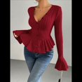 thumbnail image 4 of Camiseta Elegante de Larga con Cuello en V para Mujer, Otoño e Invierno, con Volantes, Corte Entallado y Mangas Acampanadas Vino Tinto L, 4 of 9