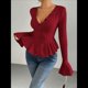 thumbnail image 4 of Camiseta Elegante de Larga con Cuello en V para Mujer, Otoño e Invierno, con Volantes, Corte Entallado y Mangas Acampanadas Vino Tinto L, 4 of 9