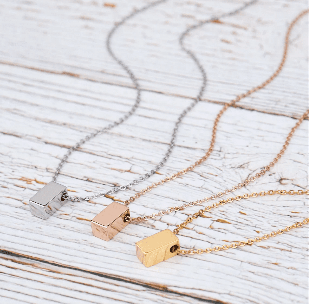 Personalized Card and Necklace for Mother's Day Gift, Gift for Mom, Gift for Her, Custom Card and Necklace for Mom, Cube Necklace for Mom, [Silver, Personalized Card]