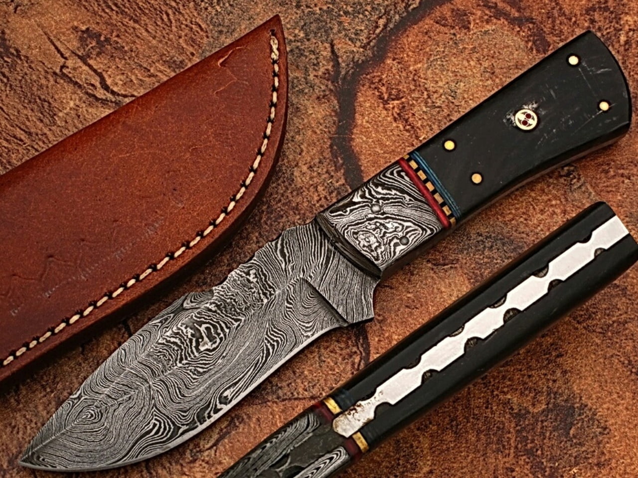 Damascus Steel Custom Handmade Hunting Knife Buffalo Handle 1