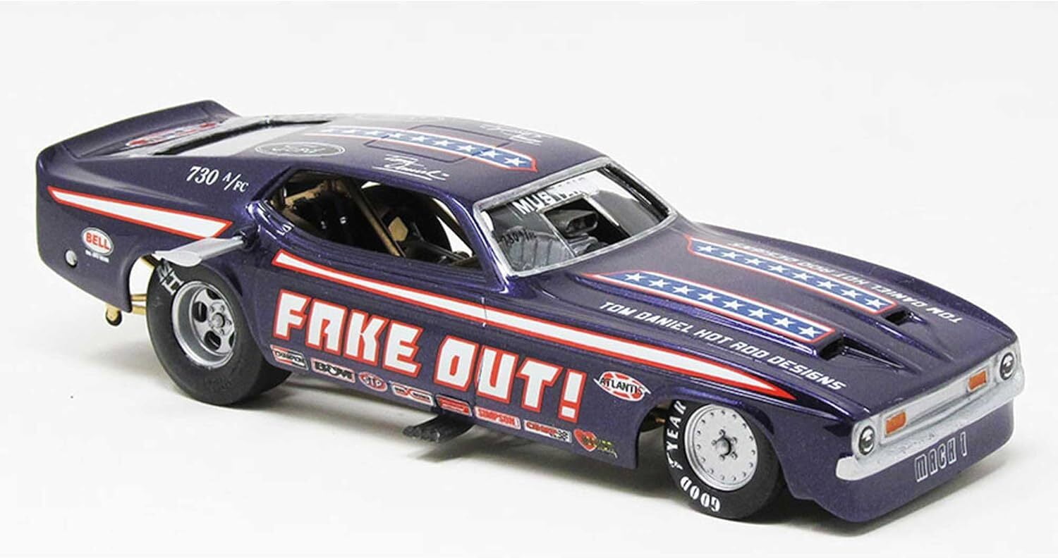 Tom Daniel - 1:32 Scale Model Kit - Fake Out Funny Car