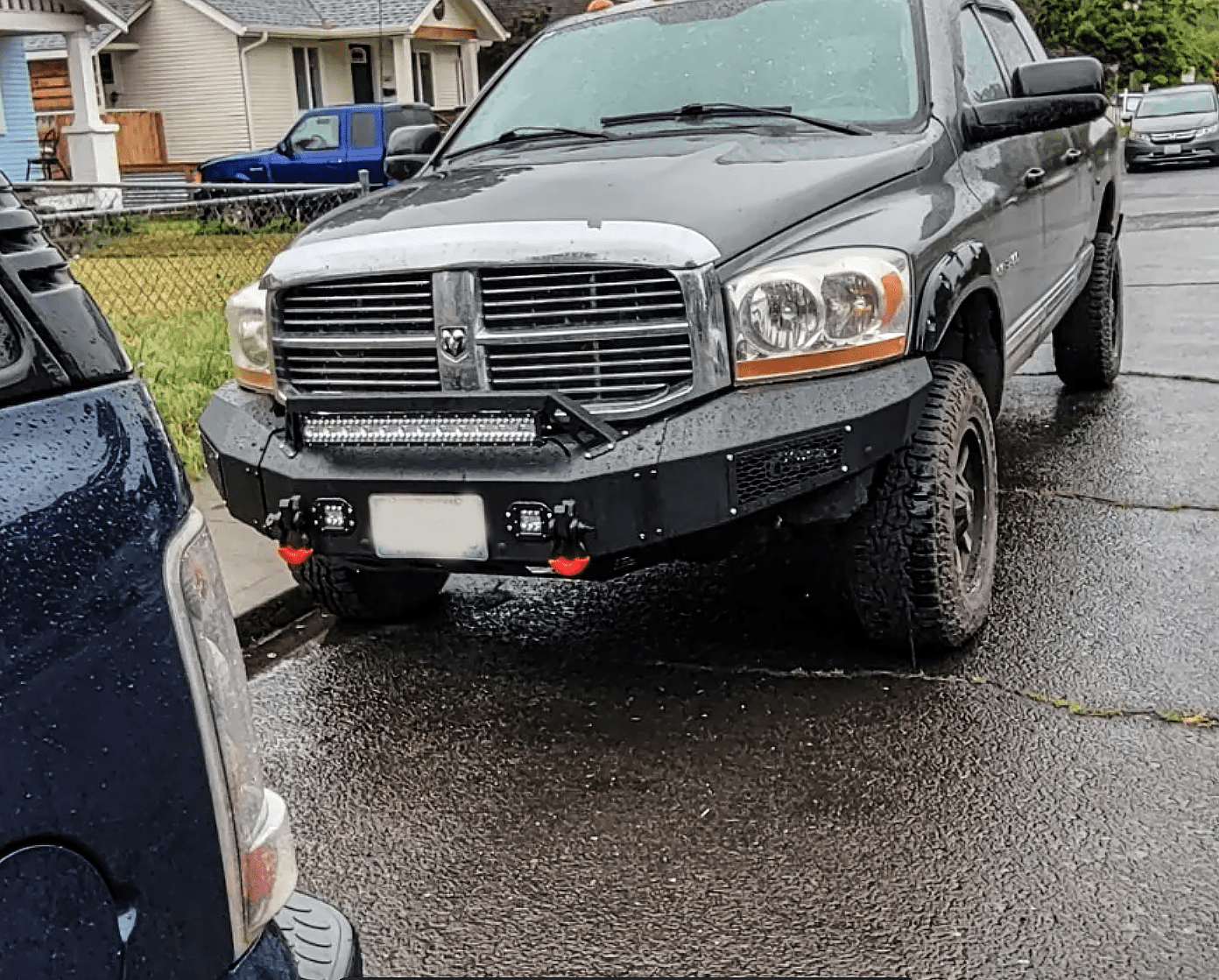 Vijay Compatible with 2006-2007-2008-2009 Dodge RAM 2500/3500 Front Bumper Textured Black Steel with Light and D-ring