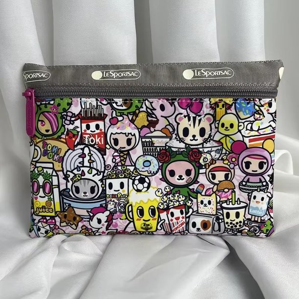 Bolsa de maquillaje de dibujos animados Kuromi, bolsa de tela para niña, Hello Kitty, Mymelody, impermeable, almacenamiento, cambio de llave, bolsa de mano, 20x15cm