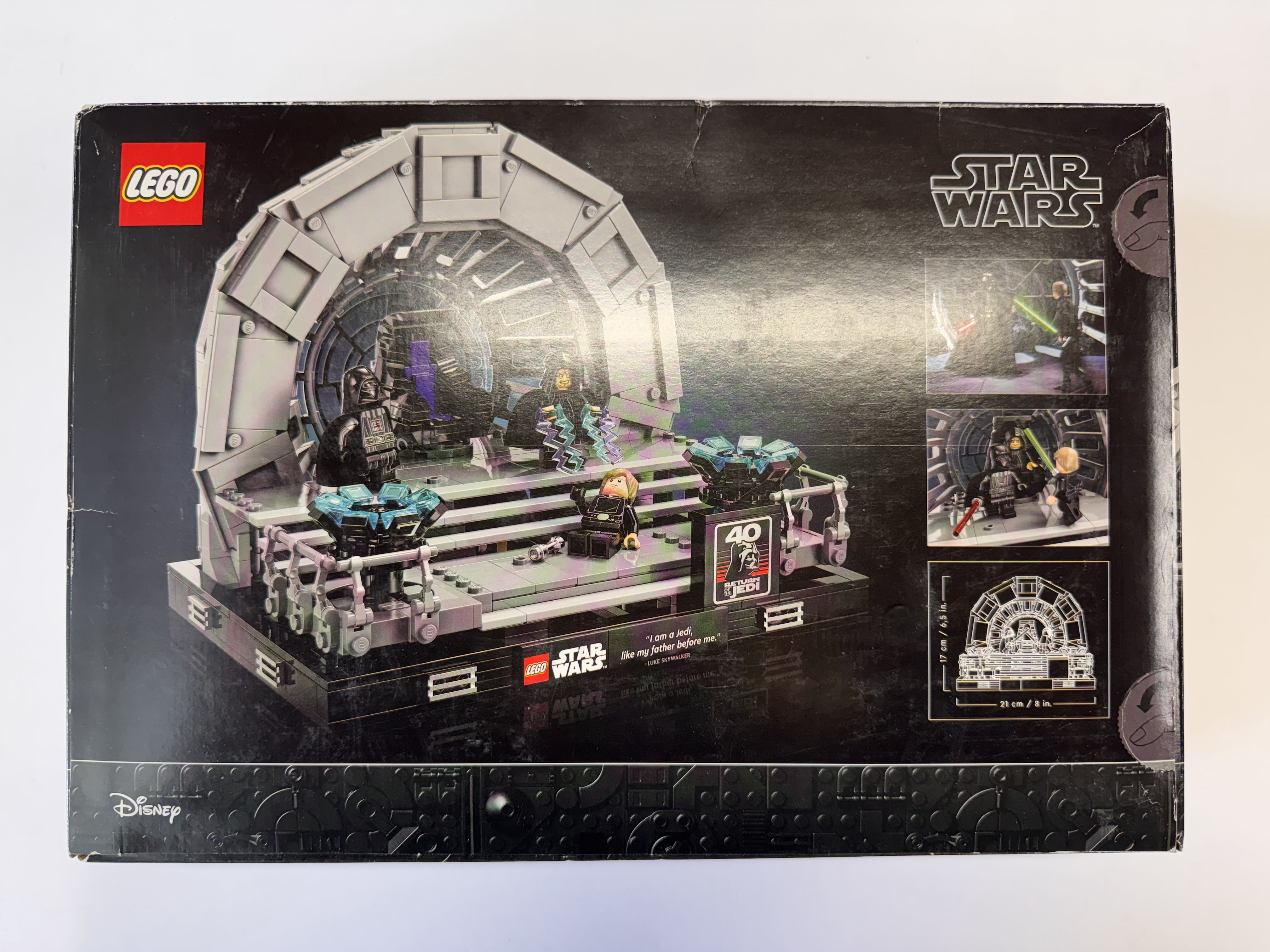 LEGO Star Wars Emperor’s Throne Room Diorama 75352 Star Wars Gift for Men and Women
