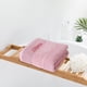 thumbnail image 3 of Toalla absorbente gruesa rosa, regalo de toalla de baño con propiedades absorbentes de agua, 3 of 5