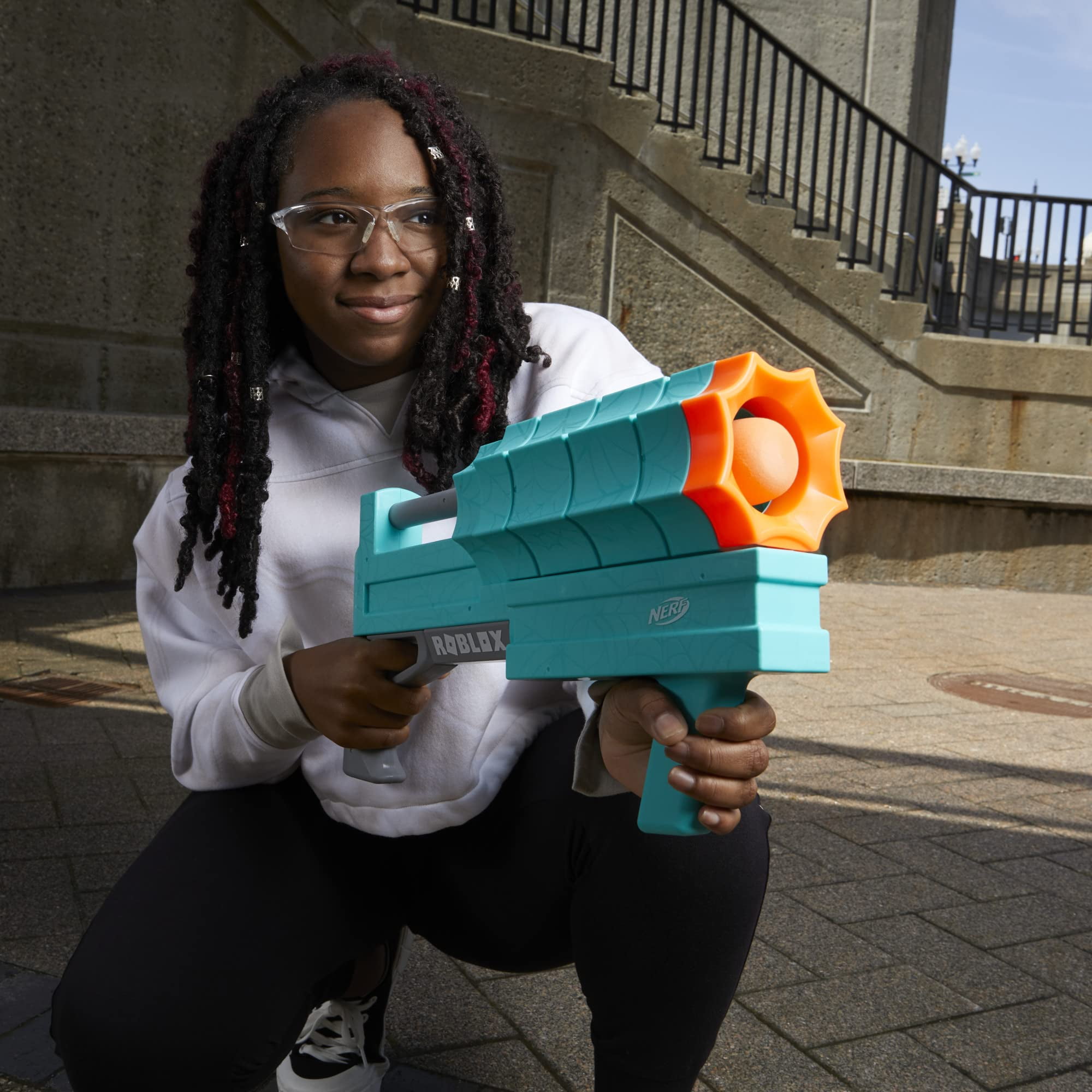 Nerf Roblox SharkBite: Web Launcher Rocker Blaster, Includes Code to Redeem  Exclusive Virtual Item, 2 Nerf Rockets - Nerf