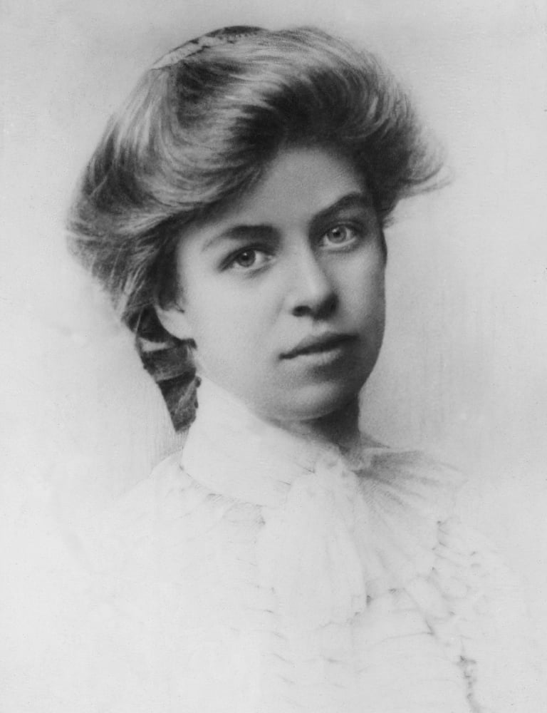 Eleanor Roosevelt In A 1898 Portrait At About Age 15 1898 The Following