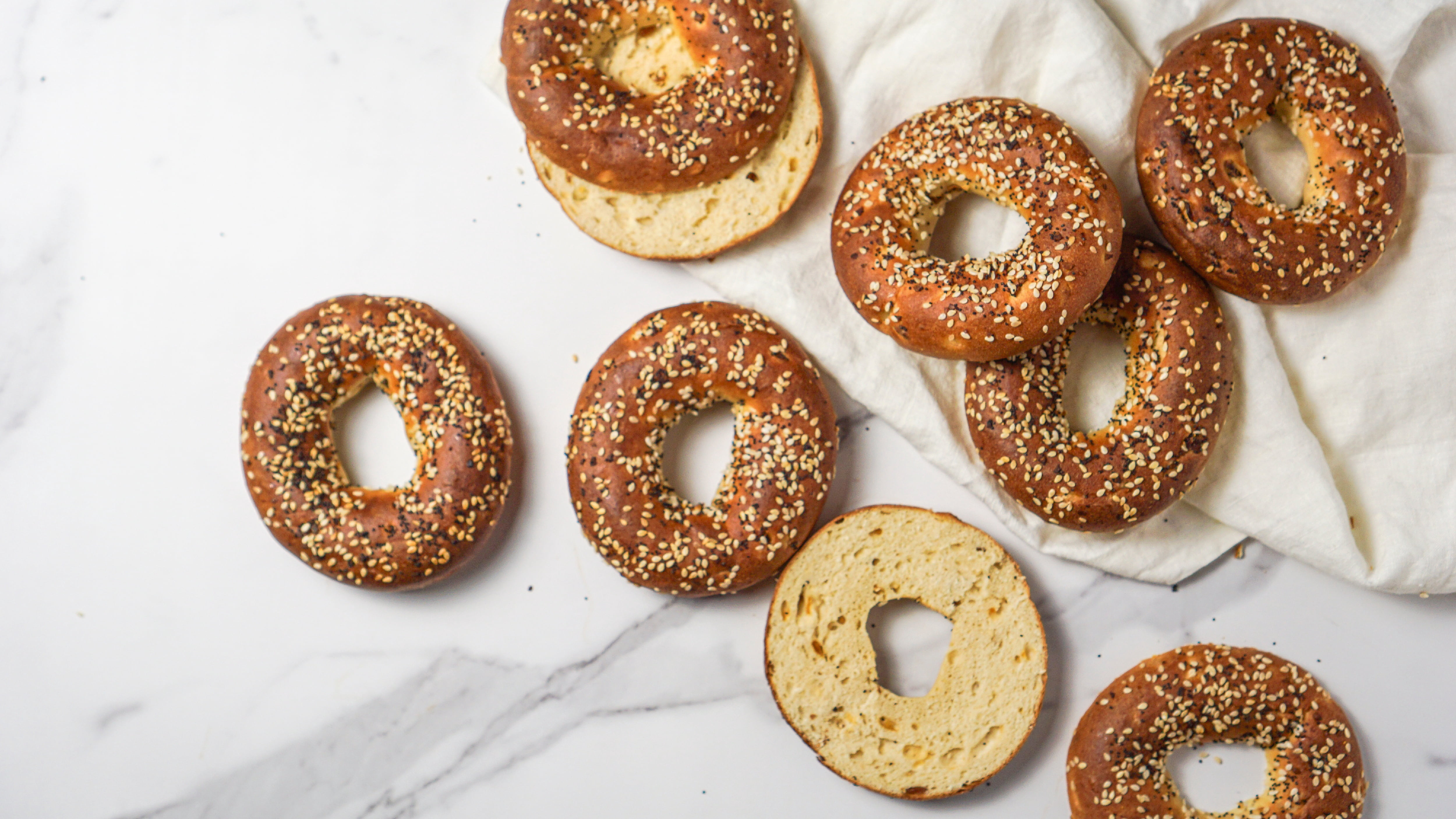 Hero Bread Everything Bagels, 13.2 oz