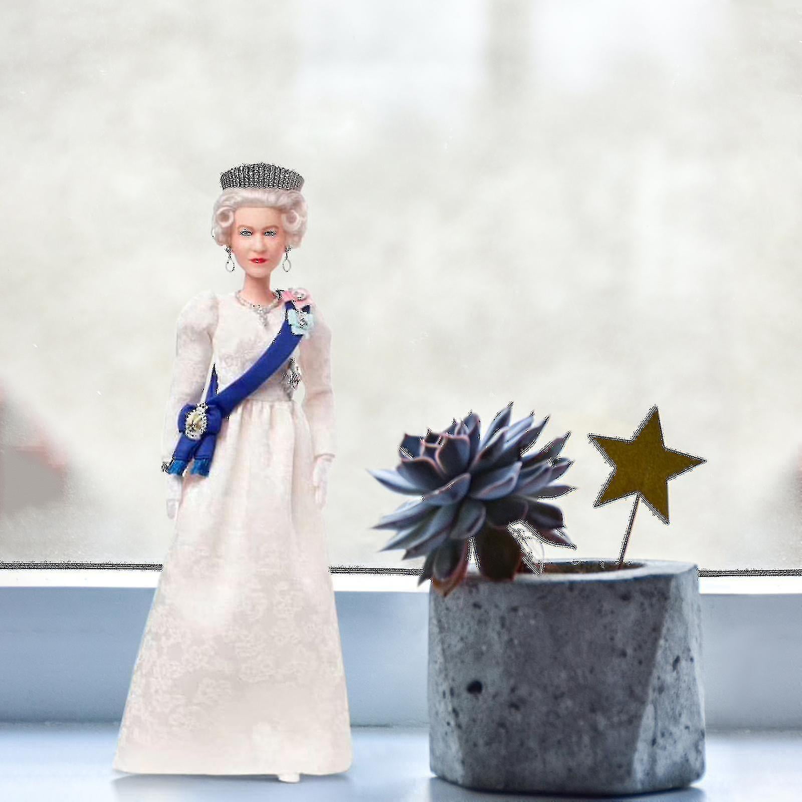 Barbie Signature Reine Elizabeth Ii Poupée Jubilé de Platine Jouet