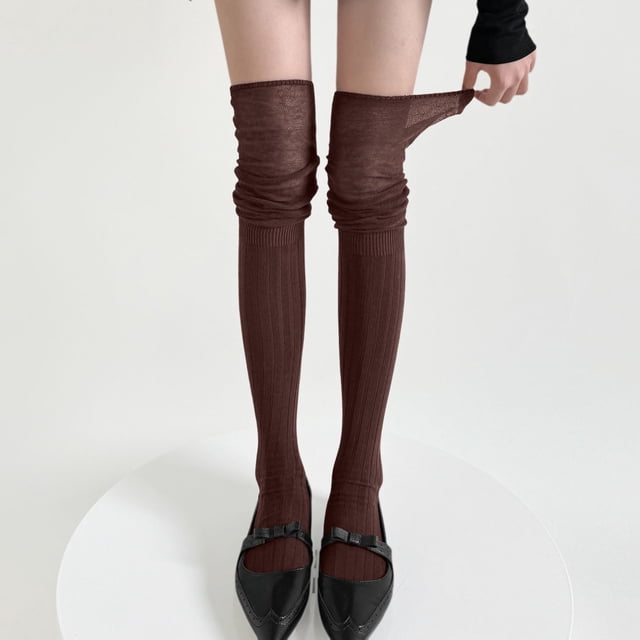 TINZ Chaussettes Rouges d'Automne et d'Hiver pour Femmes Modèles Catwalk Rouges avec Chaussettes au Genou et Bas d'Ancrement Empilés. Nylons avec Jarretelles Résille Shorts Lingerie pour Poupées