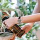 thumbnail image 3 of 1 juego de mujeres Wrist Watch Star Moon Design Watch Exquisito Bracelet Women Festival Regals, 3 of 4