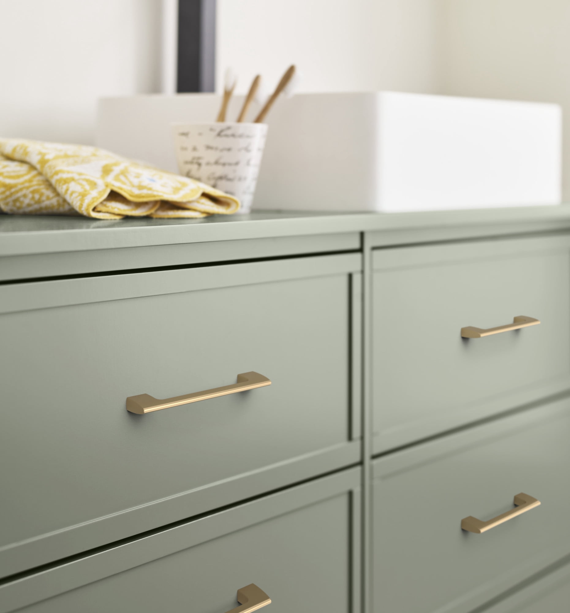 Amerock Riva 5-1/16 in (128 mm) Center-to-Center Satin Nickel Cabinet Pull