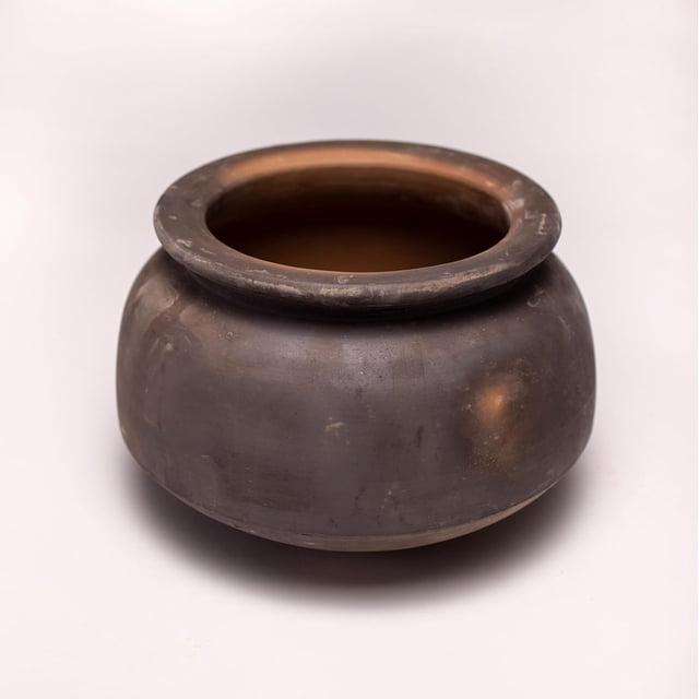 Aarawali Black Handi Exclusive Range Unglazed Clay Biryani Handi | Earthen Pot For Cooking With Natural Firing Shade & Mirror Shine 2.5 Liters