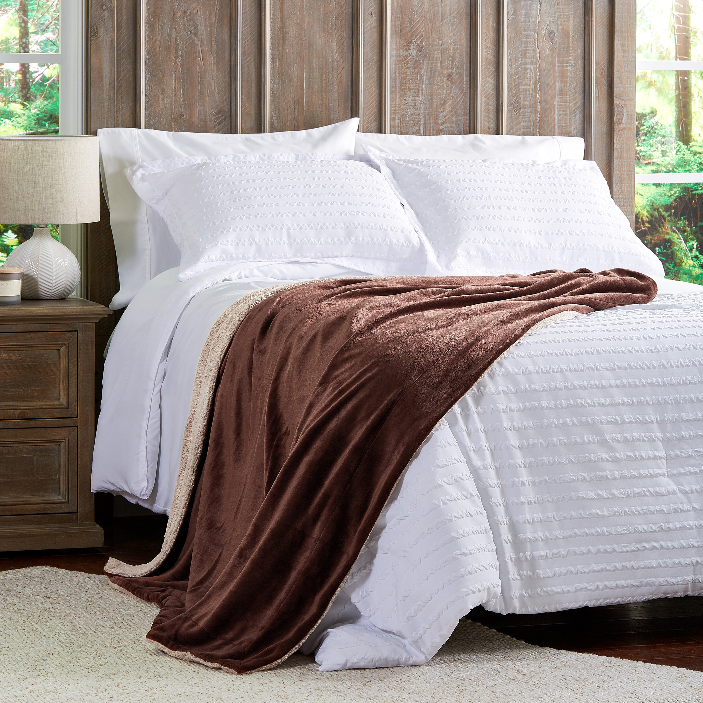 Poly Fleece Sherpa – Oversized Plush Woven Polyester Sherpa Fleece Solid Color Throw by Somerset Home (Mahogany and Dove)