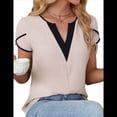 thumbnail image 3 of Camiseta de Corta con Cuello en V para Mujer, Color Albaricoque M, 3 of 8