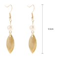 thumbnail image 5 of Pendientes largos con borlas y hojas Minnieouse para mujer con perlas de imitación color oro, 5 of 5