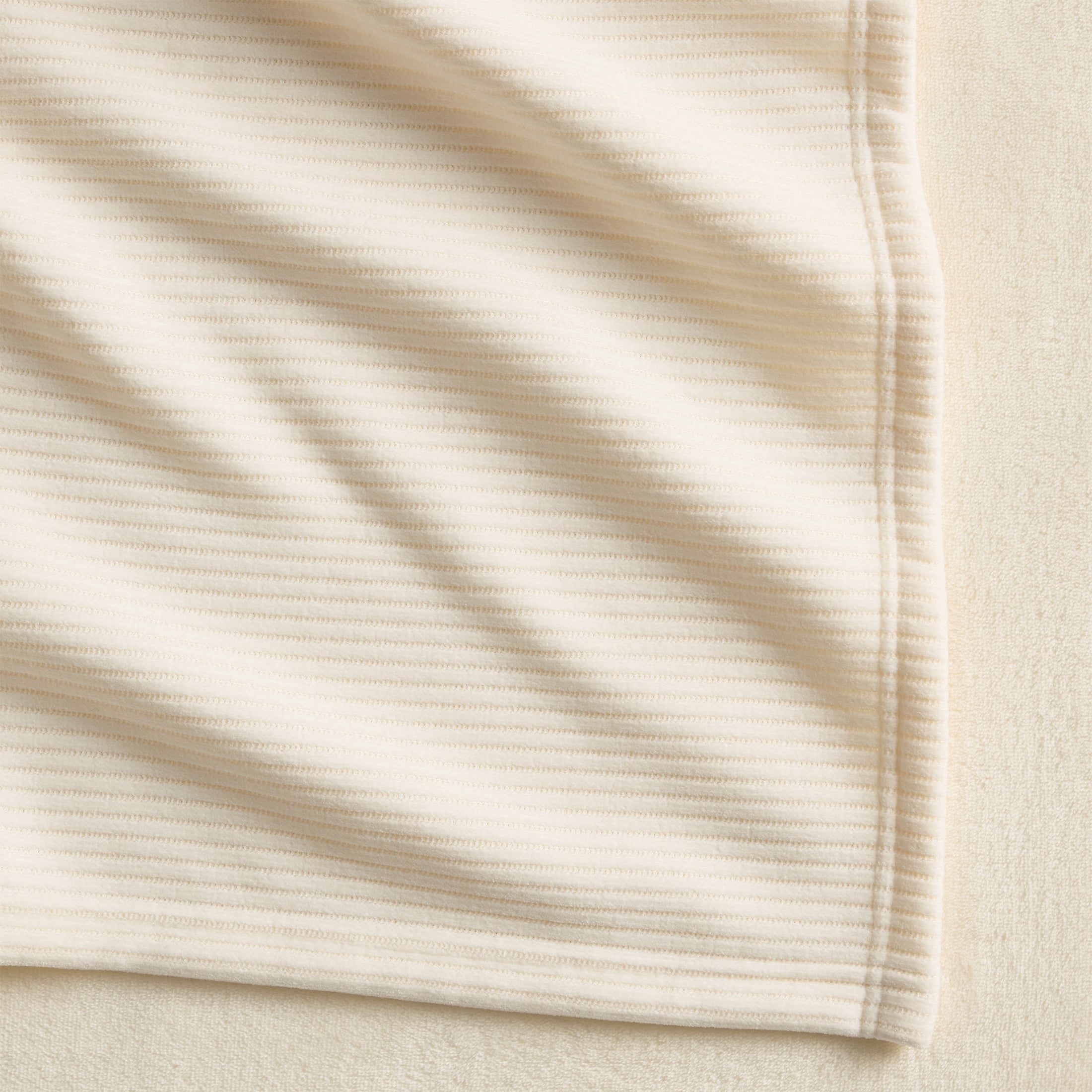 Better Homes & Gardens Chenille Reverse to Plush Bed Blanket, Vanilla Dream, King, 108 in x 92 in