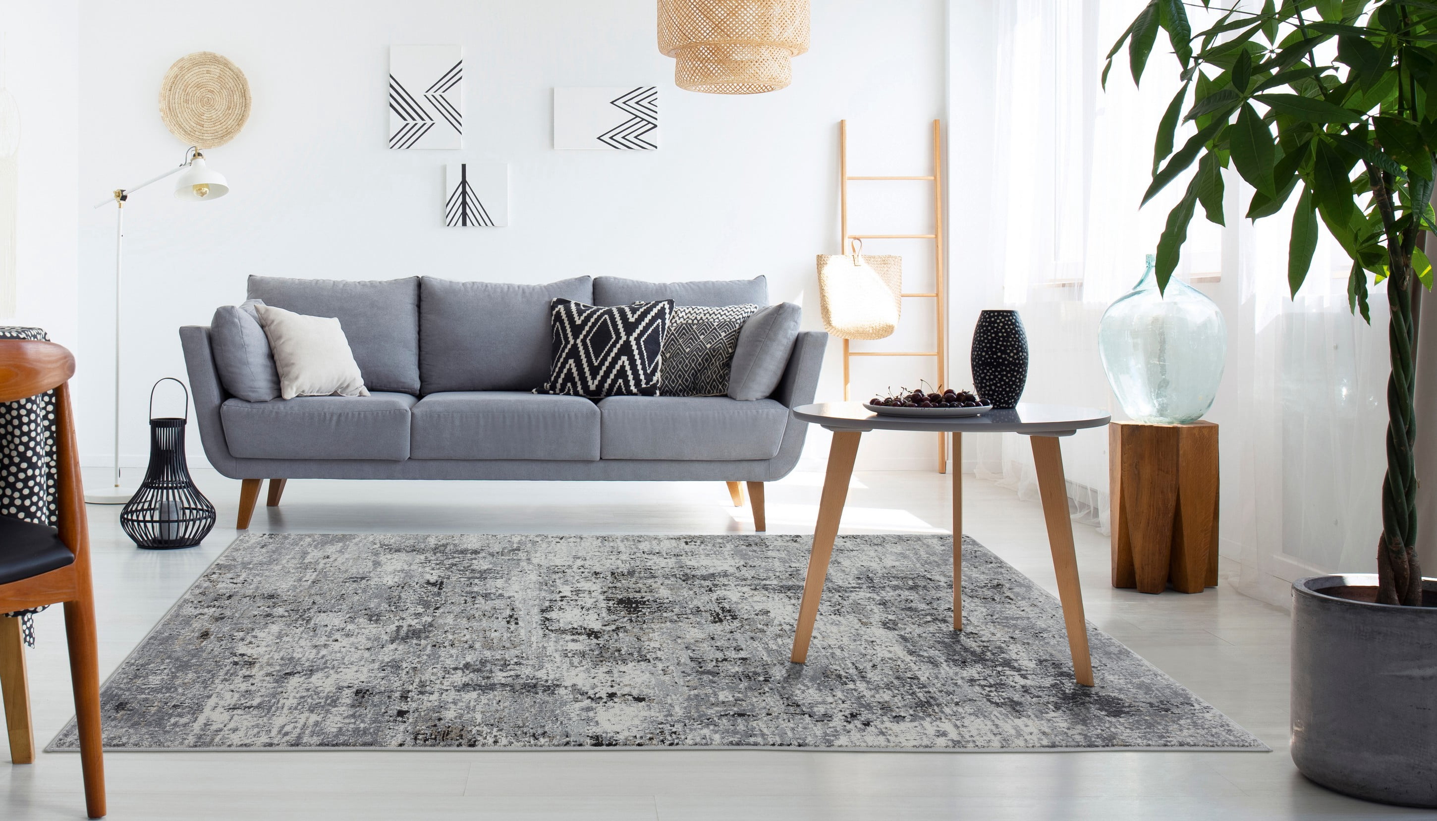 United Weavers Hyperion Calypso Transitional Abstract Round Area Rug, Charcoal, 7'10" x 7'10"