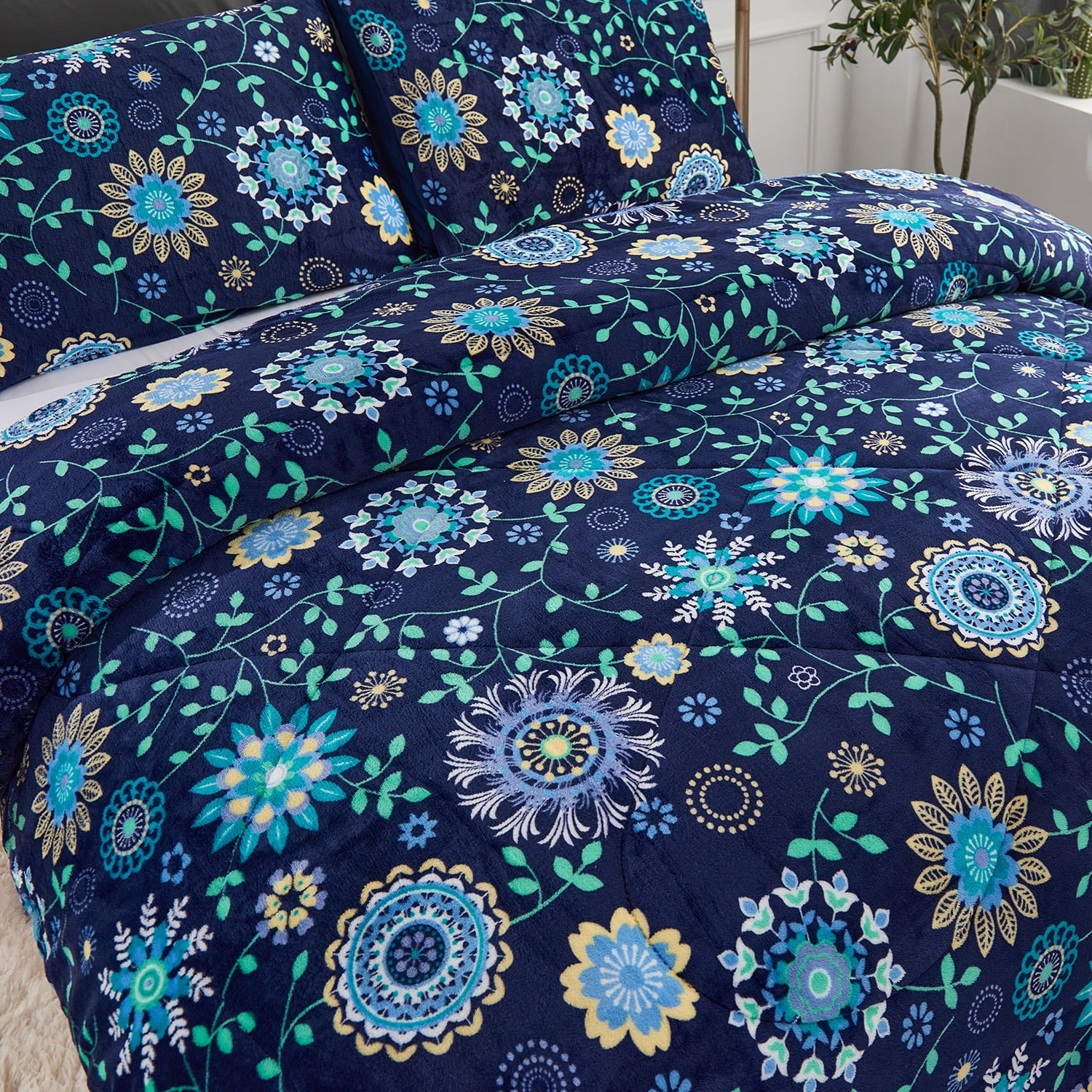 JML Plush Sherpa Bed Blanket, Fluffy & Soft, Reversible, Thick, Queen 75"x83",Navy Floral