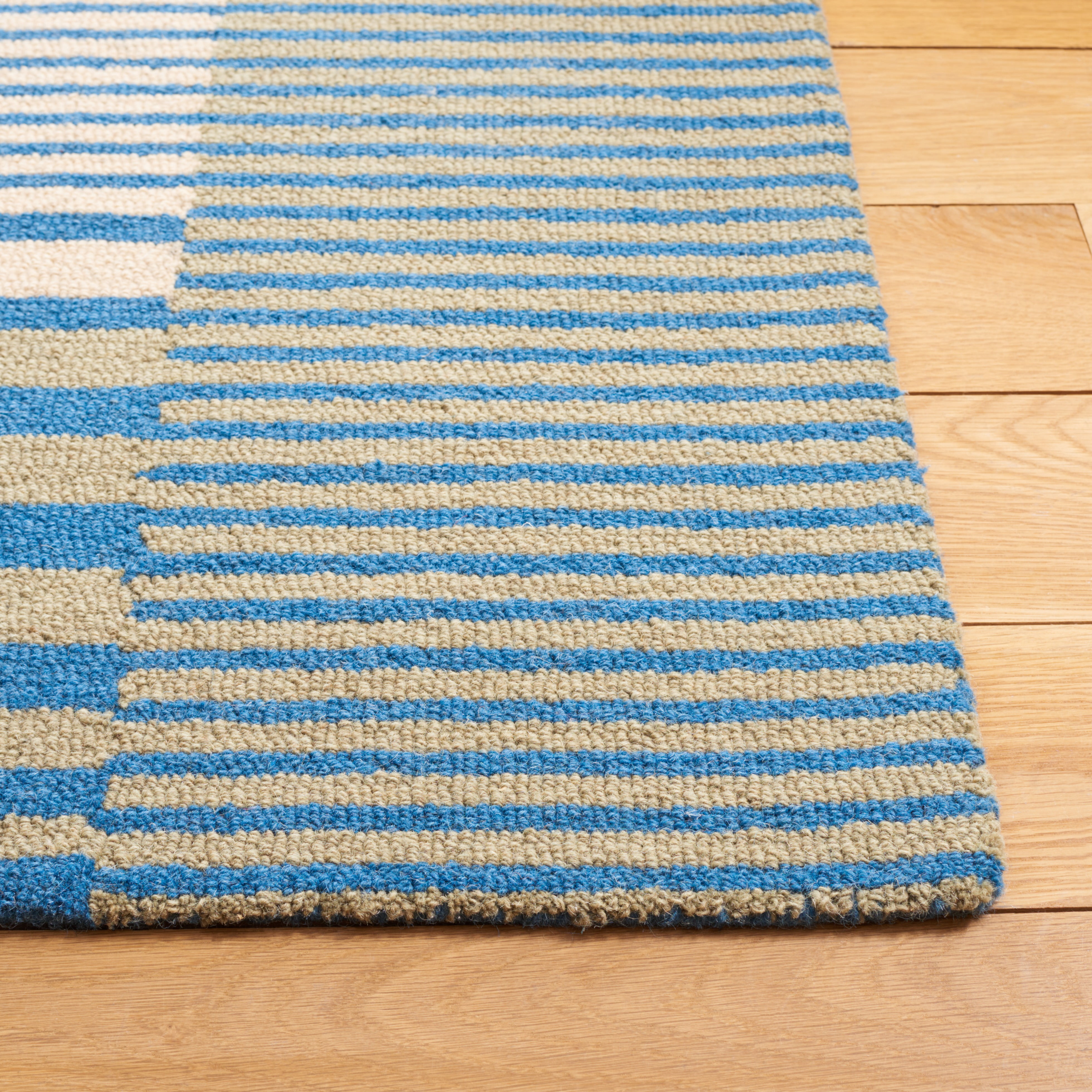 Safavieh Genre Luis Geometric Area Rug, Blue/Ivory, 5' x 8'