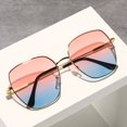 thumbnail image 2 of Gafas de sol para mujer 2022, gafas de sol a la moda, gafas de sol para mujer, gafas de sol UV de Metal con marco completo degradado ZefeiWu 9024715083913, 2 of 2