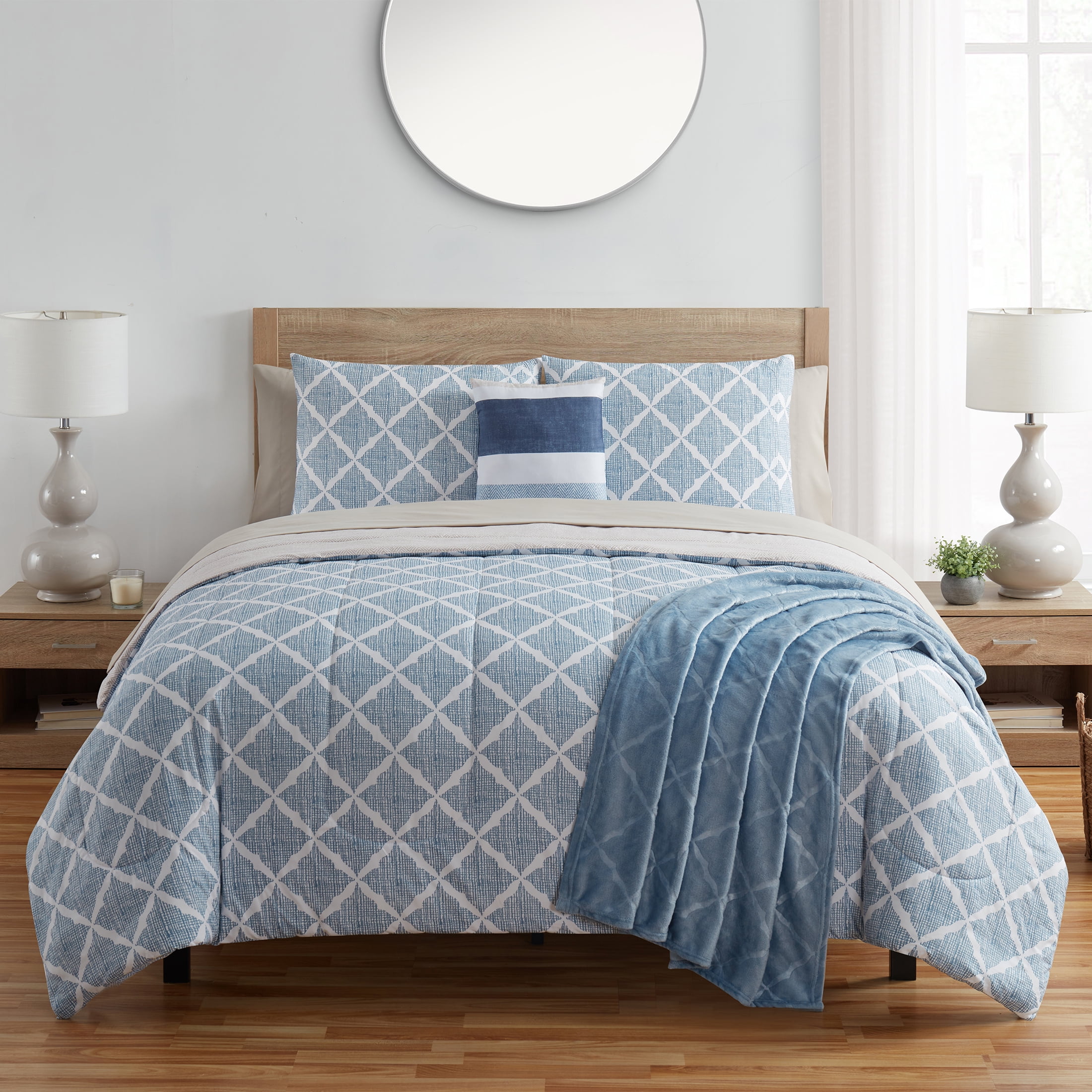 VCNY Home Stripe 9-Piece Blue/White Striped Polyester Bed in a Bag, Full