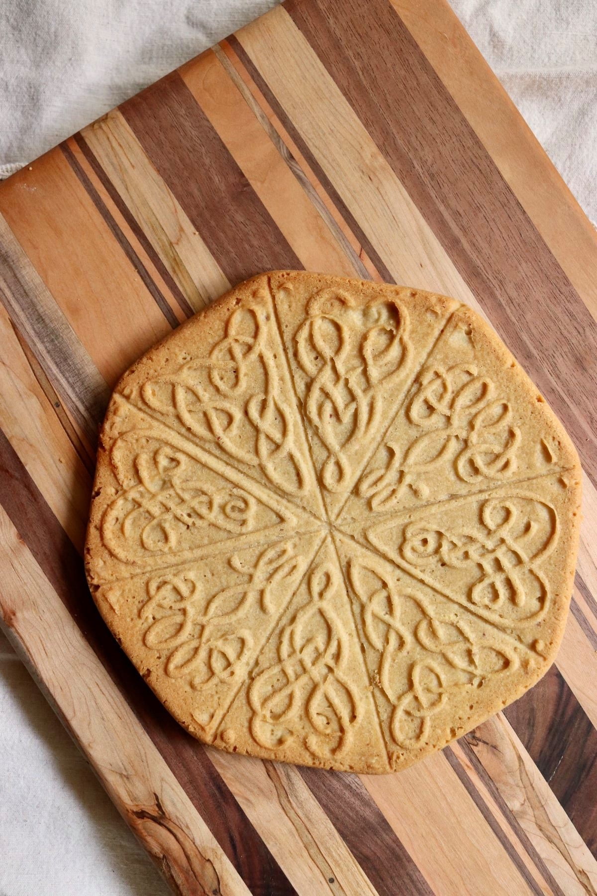 Brown Bag Shortbread Cookie Pan, Celtic Knot Design 
