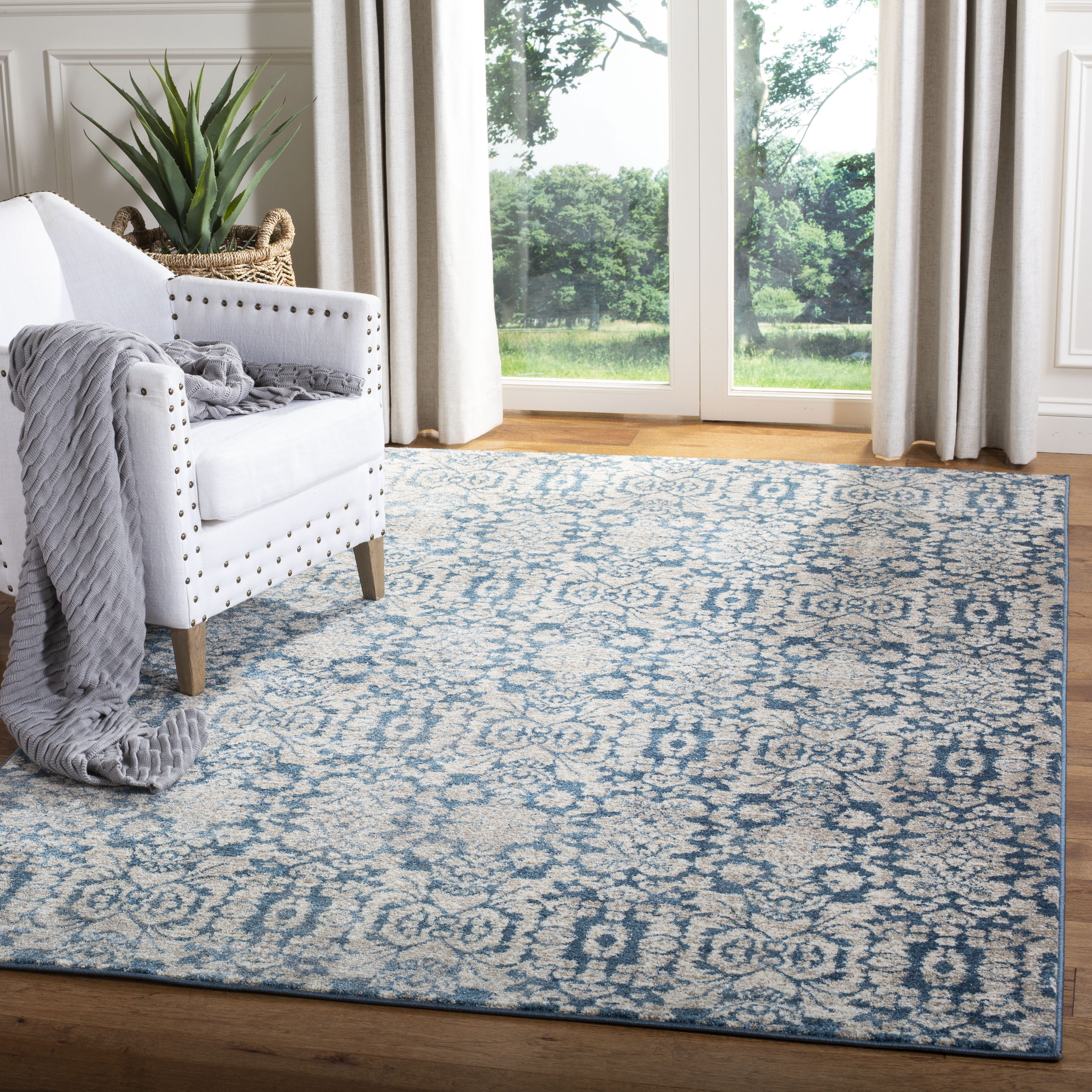 SAFAVIEH Sofia Quintella Damask Area Rug, Blue/Beige, 11' x 15'