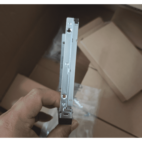 FOR 2.5 inch SAS/SATA Hard Disk Tray For R350 R650 R750 R750XA T550 C6520 G15 GEN 15 Server