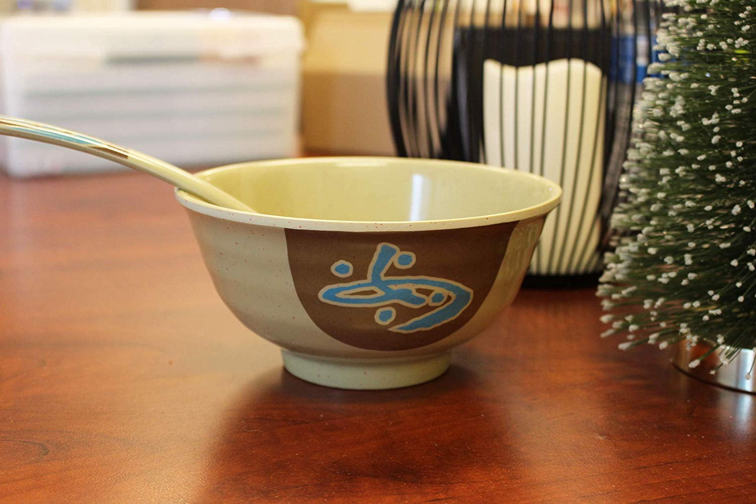 Set of 4 Quality Japanese Noodle Soup Ramen Bowl with 1 Spoons Soup Ladle