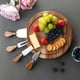 thumbnail image 4 of Tabla de quesos giratoria de madera | Bandeja para servir embutidos con 4 cuchillos de acero inoxidable | Bandeja redonda de madera para quesos de 24 cm con compartimento oculto | Regalo ideal para, 4 of 7