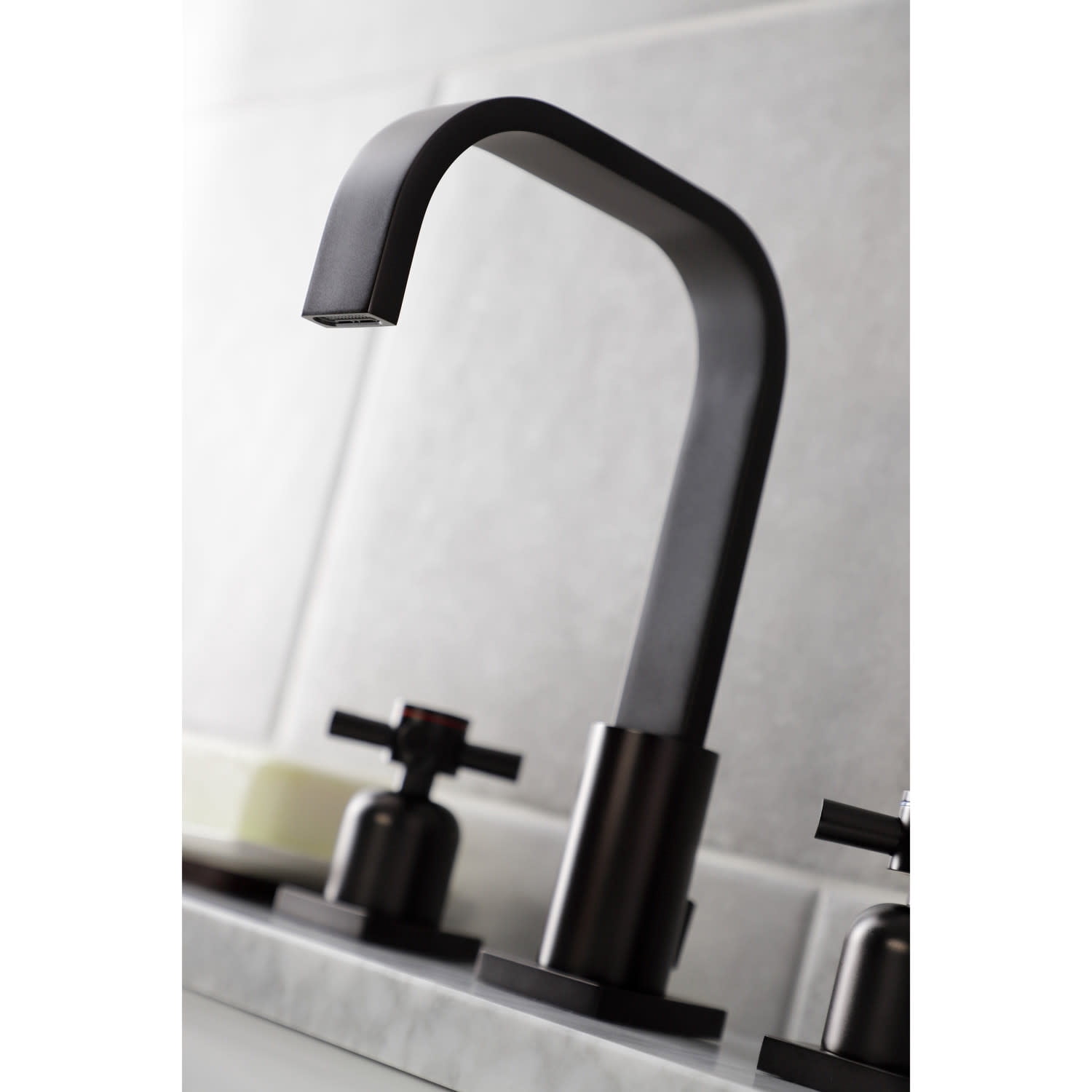 Fauceture FSC8961DX 8 in. Widespread Bathroom Faucet, Polished Chrome