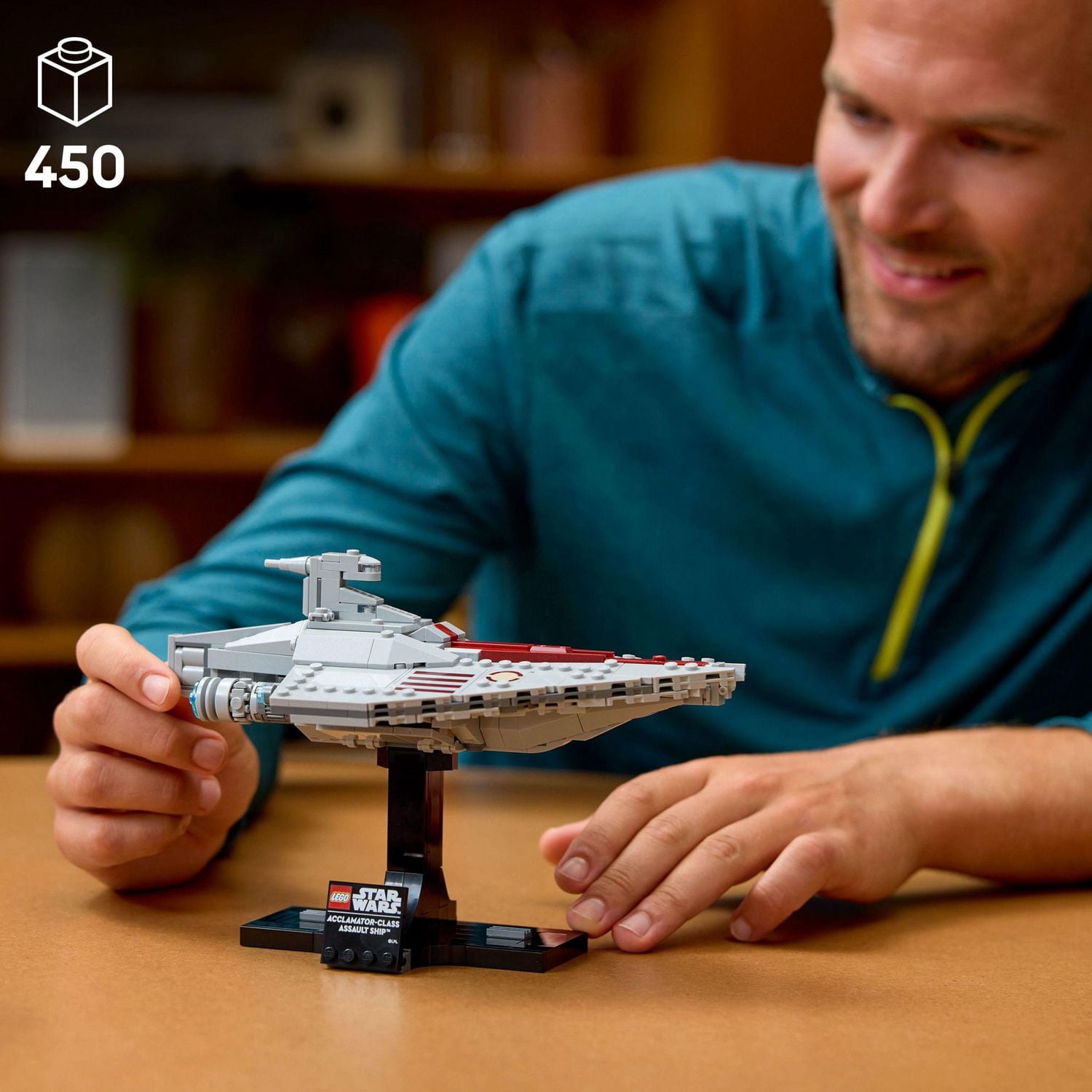 LEGO Star Wars Acclamator-Class Assault Ship Building Set for Adults - Star Wars Collectibles Set With Display Stand - Building Kit With 450 Pieces - 75404