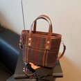thumbnail image 2 of Bolso de mano versátil a cuadros para otoño e invierno, nuevo bolso de hombro popular de moda 2025, bolso de mensajero a cuadros retro, bolso tipo cubo para mujer, 2 of 5